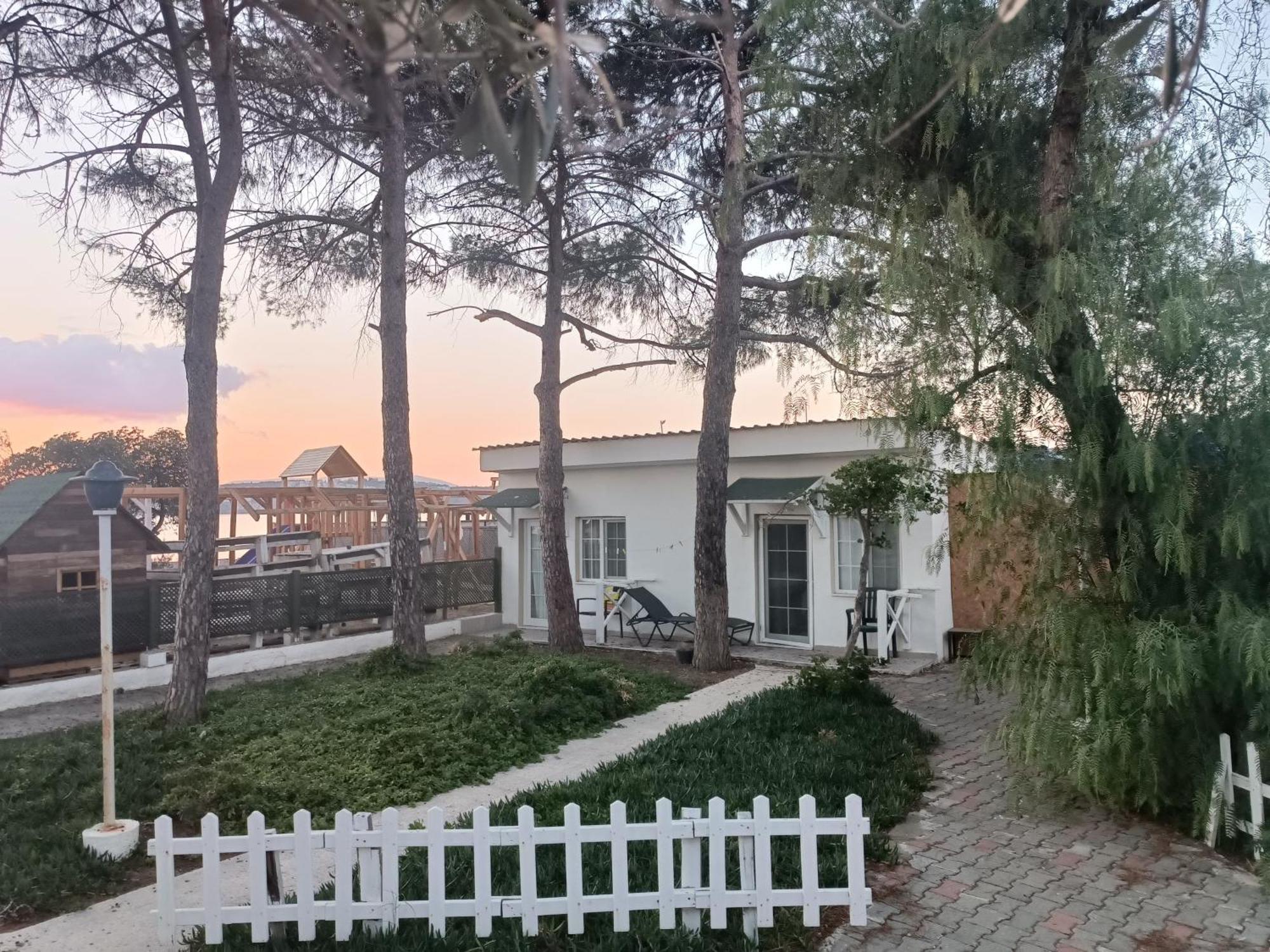 Teos Ormanci Tatil Koyu Hotel Seferihisar Exterior photo